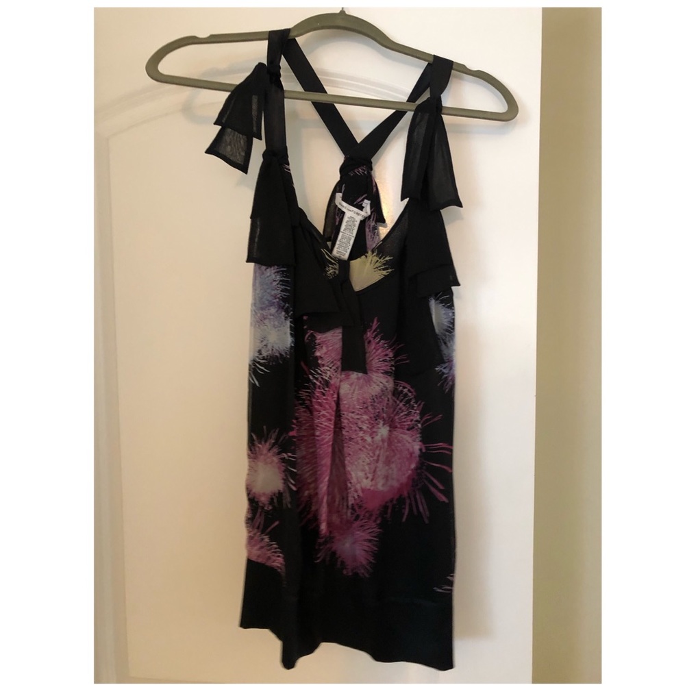 Diane von furstenberg top. like new condition